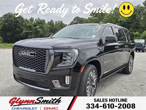 Used 2023 GMC Yukon XL Denali Ultimate w/ LPO, Floor Liner Package AWD/4WD image 1