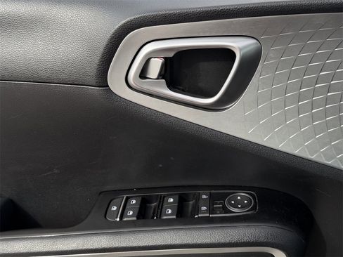 Used 2023 Kia Soul LX w/ Option Group 015 image 22