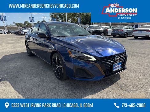 Used 2023 Nissan Altima 2.5 SR image 1