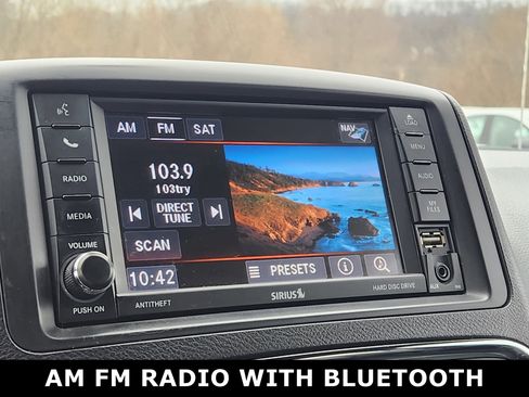 Used 2020 Dodge Grand Caravan GT image 4