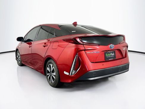 Used 2017 Toyota Prius Prime Advanced FWD image 5