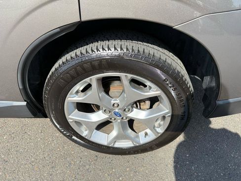 Used 2017 Subaru Forester 2.5i Touring AWD/4WD image 39