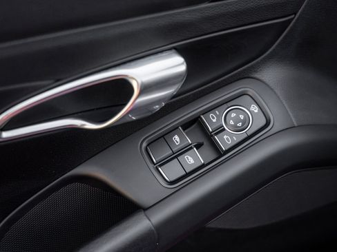 Certified 2023 Porsche 718 Boxster RWD image 23