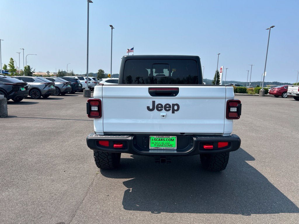 Used 2025 Jeep Gladiator Rubicon w/ Convenience Group AWD/4WD image 7