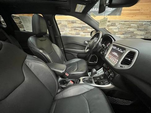 Used 2021 Jeep Compass Latitude w/ Sun and Sound Group AWD/4WD image 16