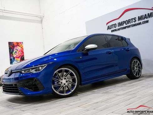Used 2024 Volkswagen Golf R 4-Door AWD/4WD image 4