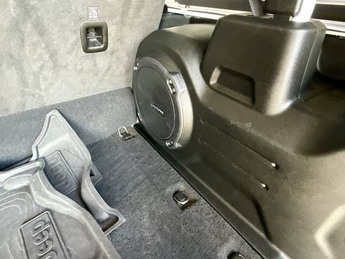 Used 2023 Jeep Wrangler Unlimited w/ Cold Weather Group AWD/4WD image 31