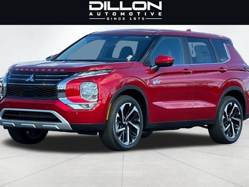 Used 2025 Mitsubishi Outlander 4WD Plug-In Hybrid image 8