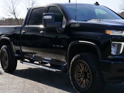 Used 2022 Chevrolet Silverado 2500 High Country w/ Z71 Off-Road Package image 35