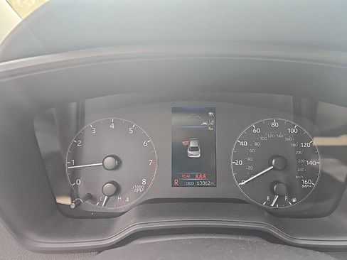 Used 2024 Toyota Corolla LE image 5