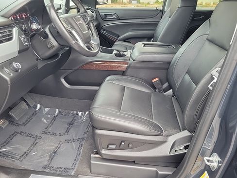 Used 2020 GMC Yukon SLT w/ Open Road Package image 38
