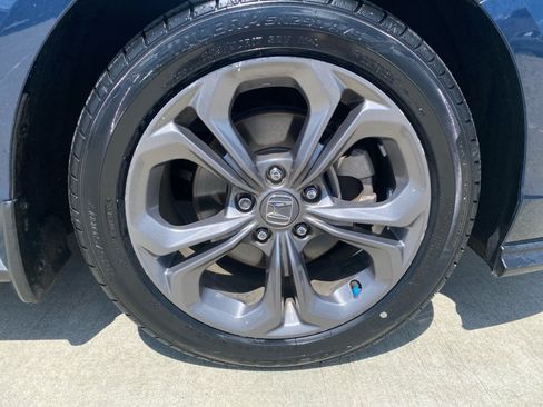 Certified 2024 Honda Accord EX image 29
