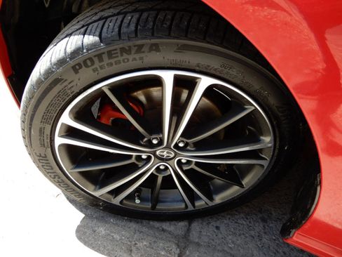 Used 2015 Scion FR-S RWD image 17