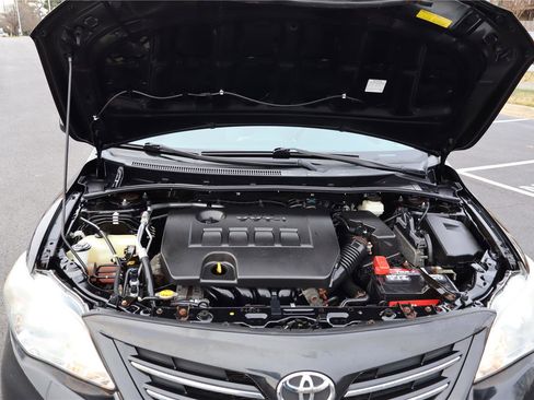 Used 2013 Toyota Corolla LE image 10