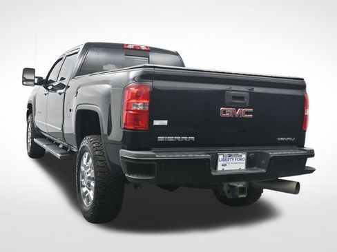 Used 2019 GMC Sierra 2500 Denali w/ Duramax Plus Package AWD/4WD image 9