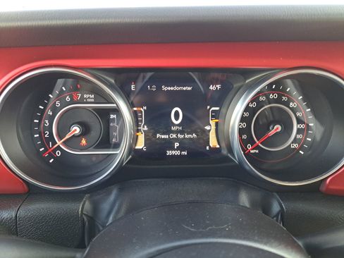 Used 2022 Jeep Gladiator Rubicon w/ Cold Weather Group image 35