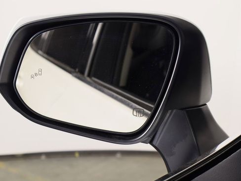 Used 2021 Toyota Highlander XLE image 37