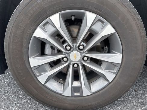 Used 2025 Chevrolet Equinox LT w/ Safety and Technology Package FWD image 10