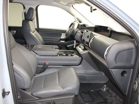 New 2026 Ford Expedition Active AWD/4WD image 29