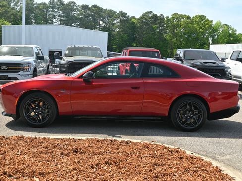 Used 2024 Dodge Charger R/T w/ Plus Group image 9