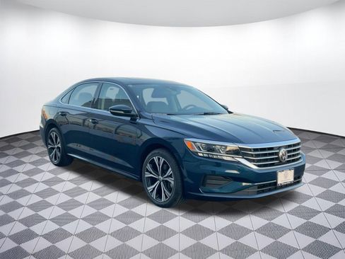 Used 2022 Volkswagen Passat 2.0T SE image 7