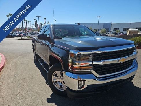 Used 2018 Chevrolet Silverado 1500 LT w/ All Star Edition AWD/4WD image 4