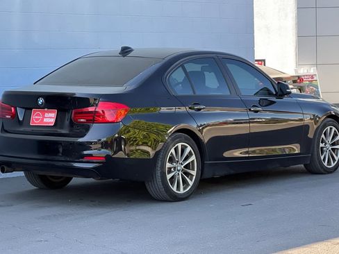Used 2016 BMW 320i xDrive Sedan image 3