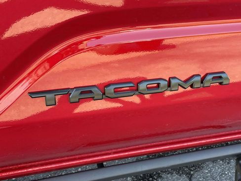 Used 2025 Toyota Tacoma TRD Sport AWD/4WD image 8