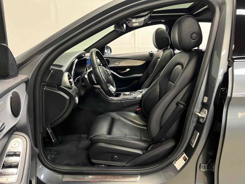 Used 2021 Mercedes-Benz C 300 Sedan image 4