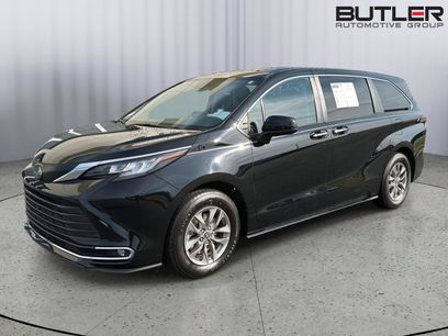 Used 2023 Toyota Sienna XLE