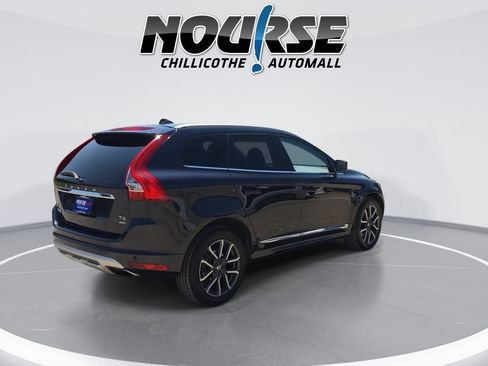 Used 2017 Volvo XC60 T6 Dynamic w/ Preferred Option Package AWD/4WD image 8