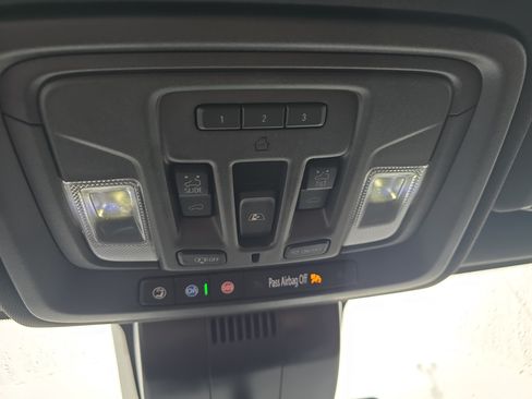 Used 2024 GMC Sierra 1500 AT4 w/ Technology Package AWD/4WD image 36