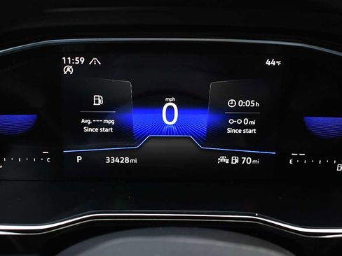 Used 2024 Volkswagen Jetta SE image 13