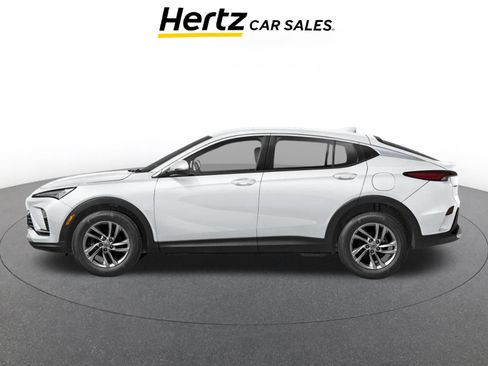 Used 2025 Buick Envista Sport Touring FWD image 3
