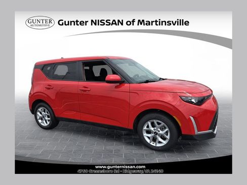 Used 2024 Kia Soul LX w/ Option Group 015 FWD image 1