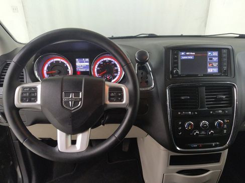 Used 2019 Dodge Grand Caravan SE w/ UConnect Hands-Free Group FWD image 22