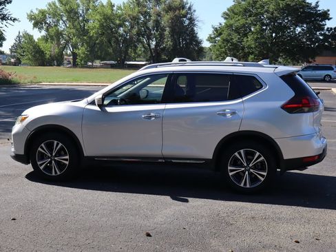 Used 2018 Nissan Rogue SL FWD image 8