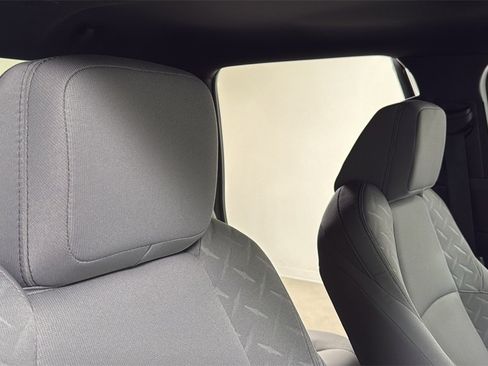 Certified 2025 Toyota Tacoma SR5 image 19