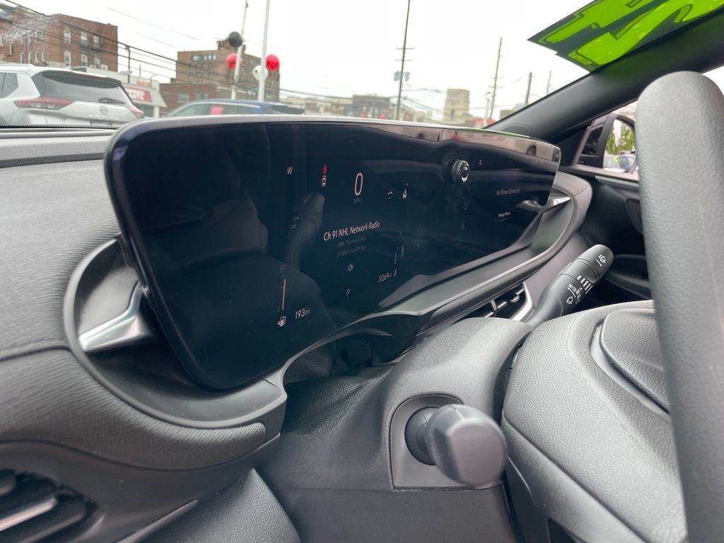Used 2024 Buick Envista Preferred w/ Advanced Safety Package FWD image 14