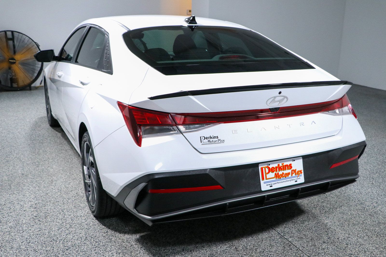 Used 2025 Hyundai Elantra Sport FWD image 9