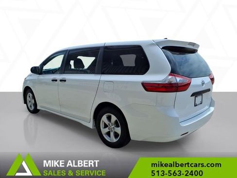 Used 2020 Toyota Sienna L FWD image 5