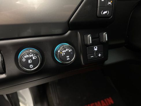 Used 2018 Chevrolet Tahoe Premier image 33