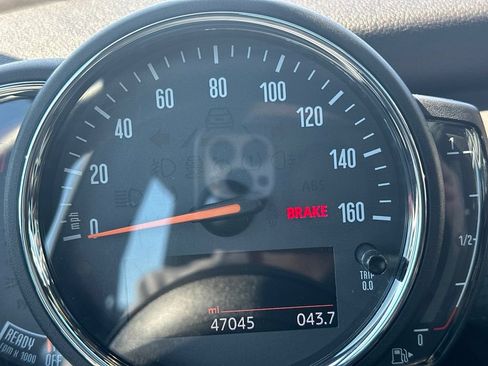 Used 2020 MINI Cooper 2-Door Hardtop FWD image 15