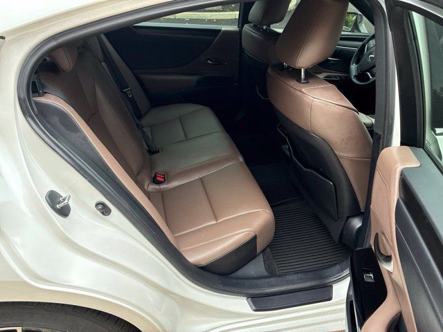 Used 2024 Lexus ES 350 w/ Premium Package FWD image 10