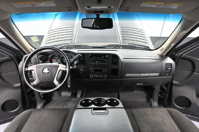 Used 2011 Chevrolet Silverado 2500 LT w/ Interior Plus Package AWD/4WD image 18