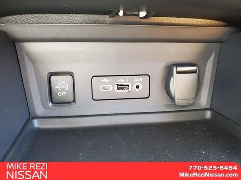 New 2025 Nissan Sentra SV w/ SV Premium Package image 18