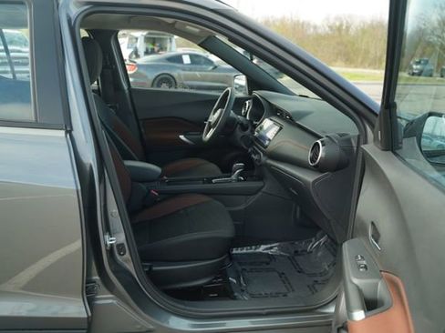 Used 2024 Nissan Kicks SR FWD image 20