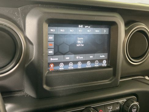 Used 2021 Jeep Wrangler Unlimited Sport AWD/4WD image 14