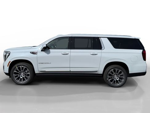 New 2026 GMC Yukon XL Denali w/ Denali Reserve Package image 2