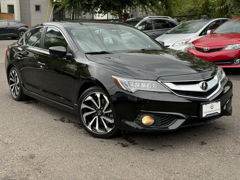 Used 2016 Acura ILX image 1